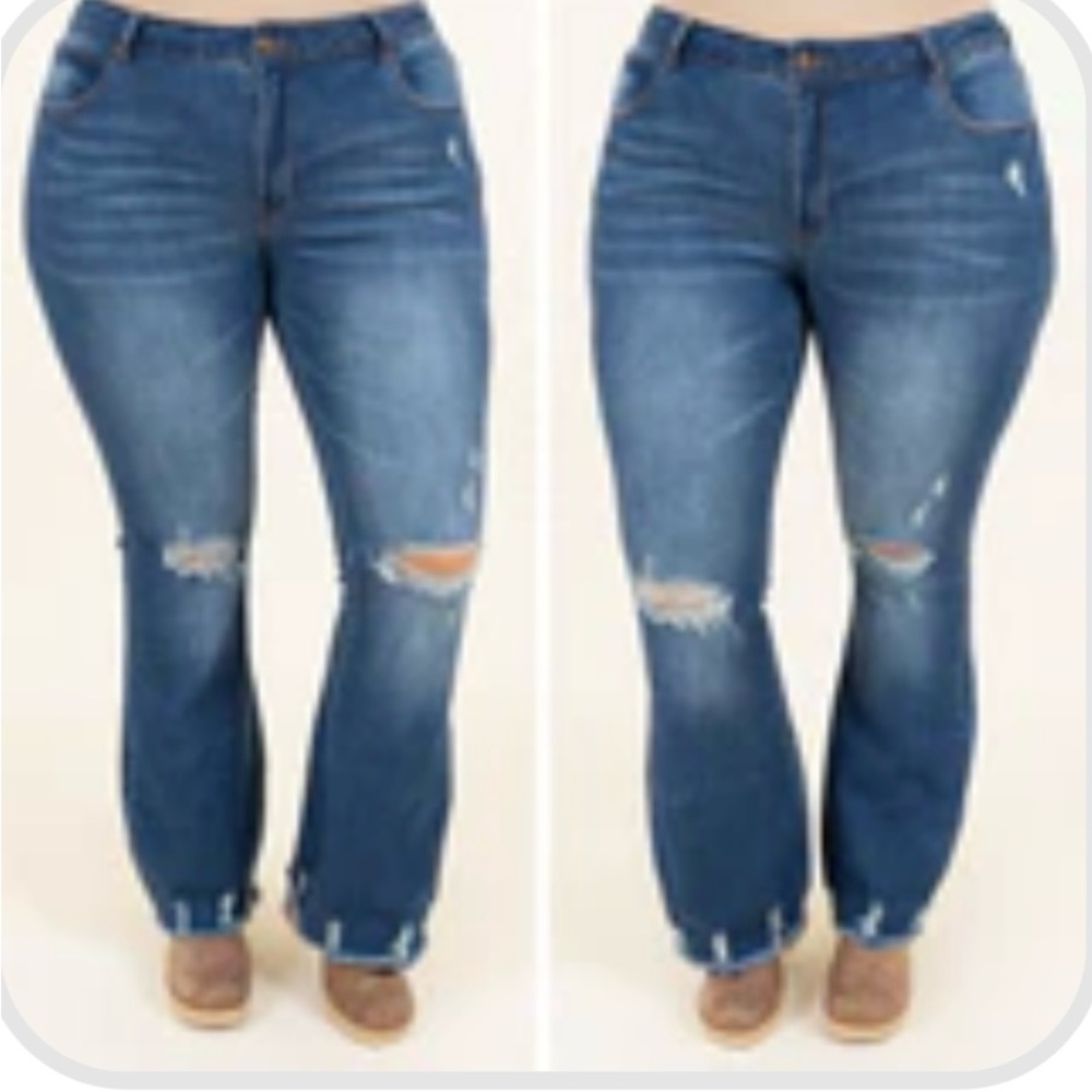 *NEW* Sz 3x Women's Chic Soul Ripped Flare Jeans